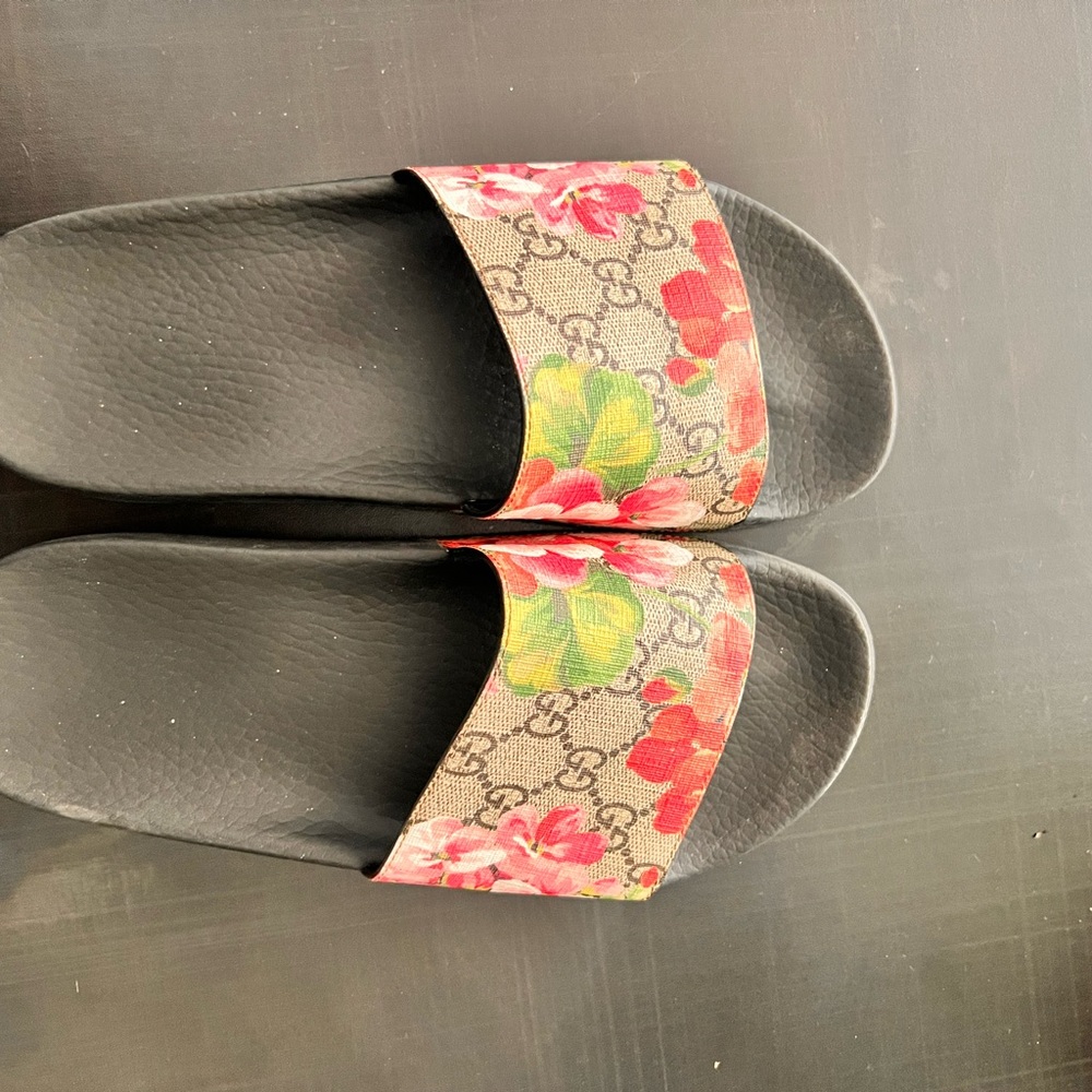 gucci slides